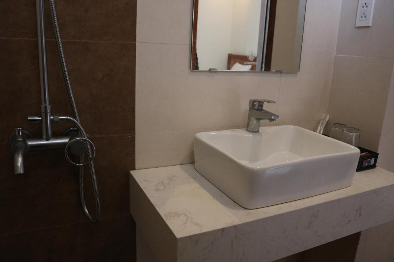 Phuc Ngoc Hotel Da Nang Exterior photo