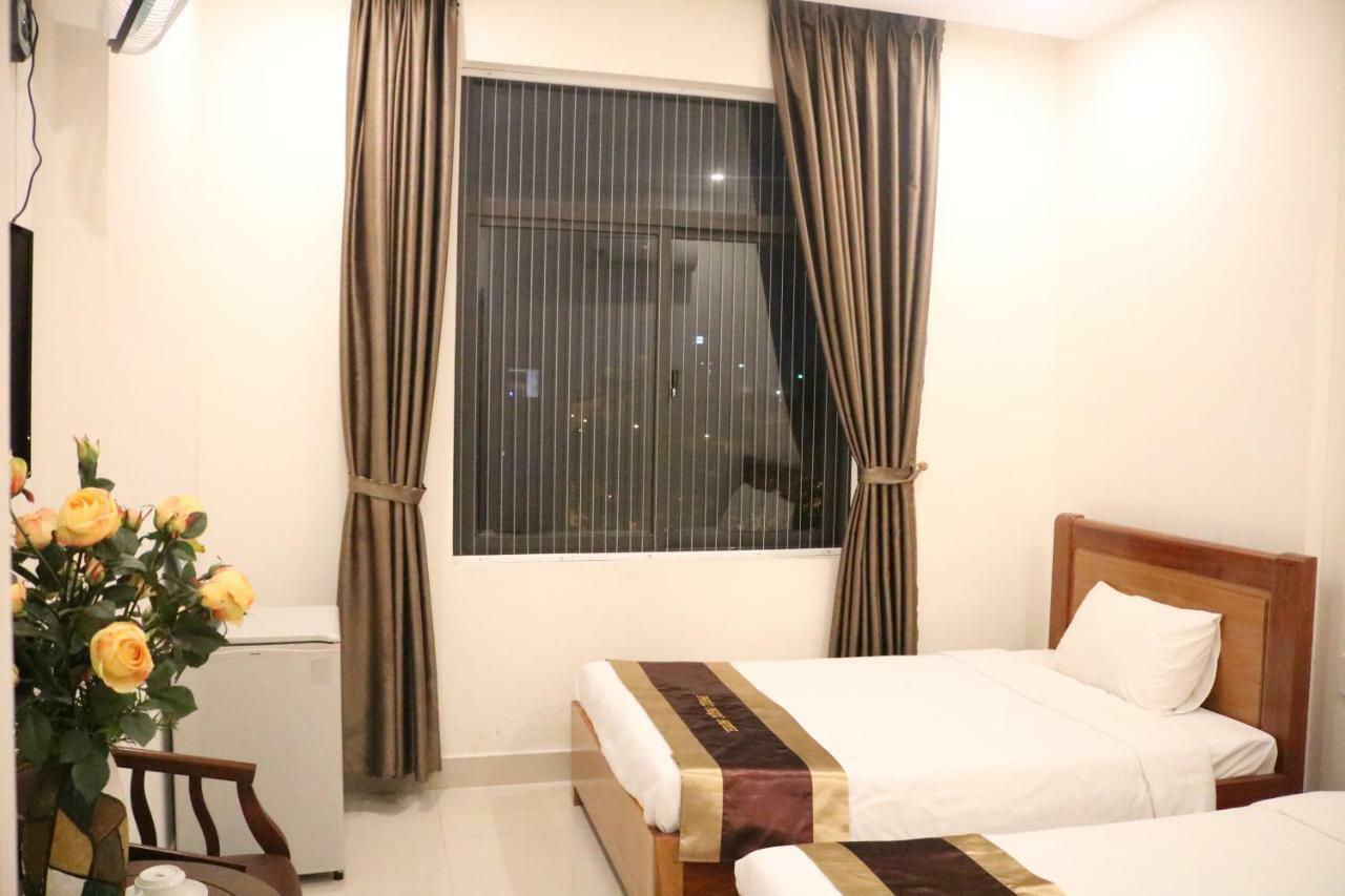 Phuc Ngoc Hotel Da Nang Exterior photo